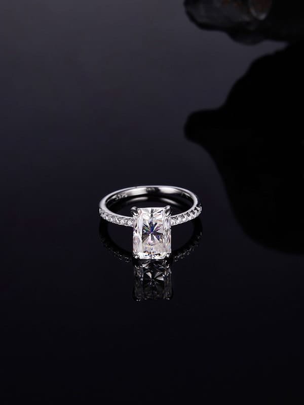 Designed with simplicity in mind, this sterling silver ring features a white CZ accent that adds subtle shine to your everyday style.
