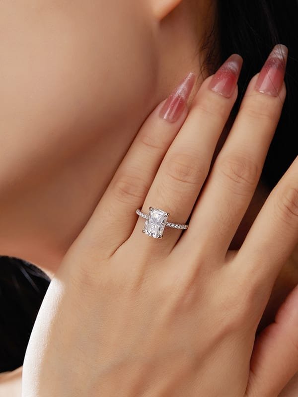 Designed with simplicity in mind, this sterling silver ring features a white CZ accent that adds subtle shine to your everyday style.